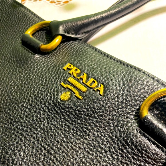 PRADA Leather Bag - Picture 3 of 9